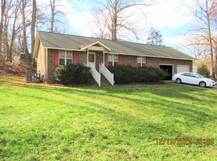 961 Abbott St, Henderson, NC 27536