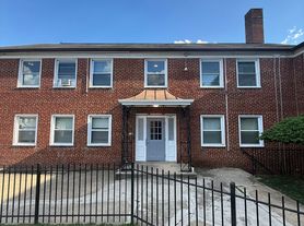 451 Burbank St. SE