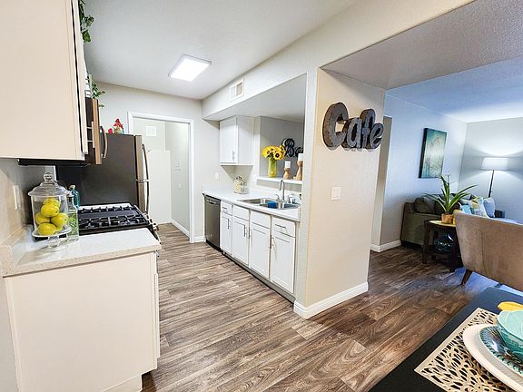2-bedroom, 2-bath kitchen