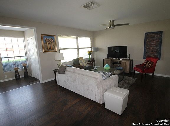 3rd image of 322 Lively Dr
