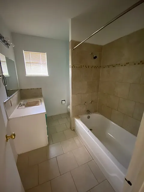 2 bed, 802 sqft, $1,095 — Photo 3