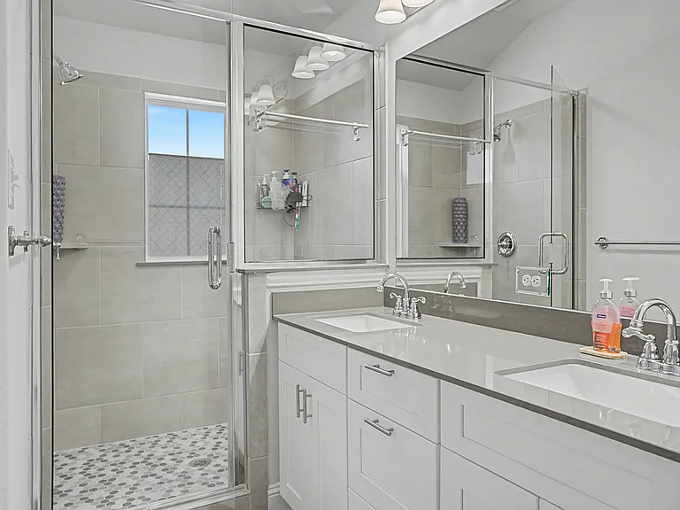 537 Hutchinson Ln — Photo 22