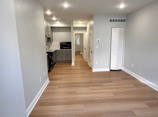 2040 S 9th St FLOOR 1, Philadelphia, PA 19148