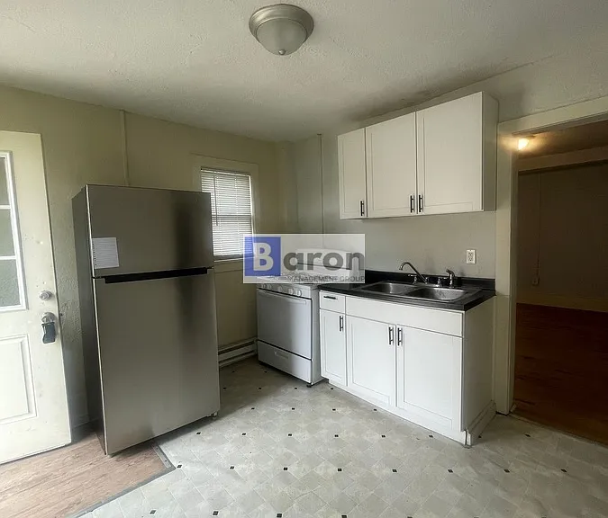 602 E Dayton St #D — Photo 4