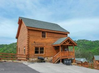 1227 Bird Nest Way, Sevierville, TN 37862