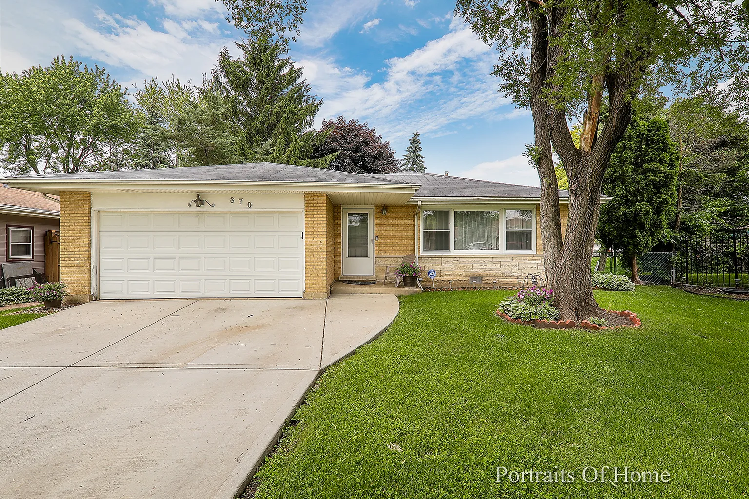 870 E Marshall Ct photo 1