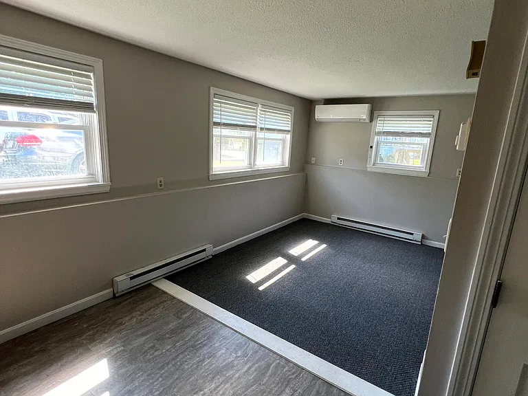 51 Glenwood Dr #1 — Photo 12