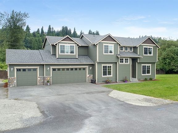 2nd image of 420 Tacoma Blvd S