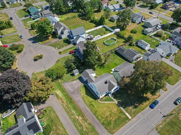 18 Federal Street, West Hartford, CT 06110