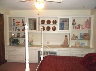 3995 Sterns Rd, Lambertville, MI 48144