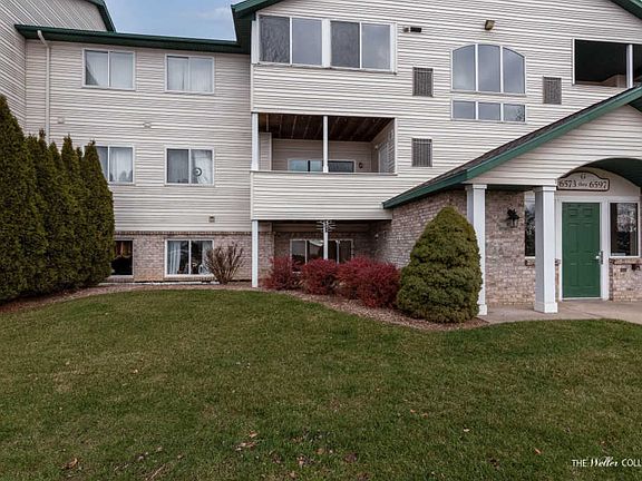 3rd image of 6573 Clover Ct SE #201