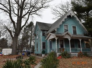 998 Liberty St, Springfield, MA 01104