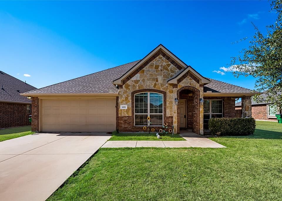 1st image of 108 Lacy Oak Ln