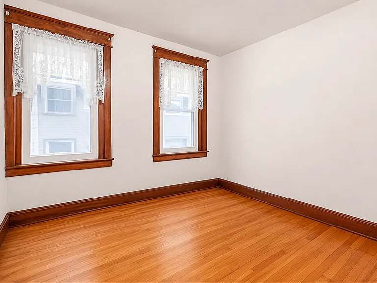 145 W Brookdale St — Photo 12