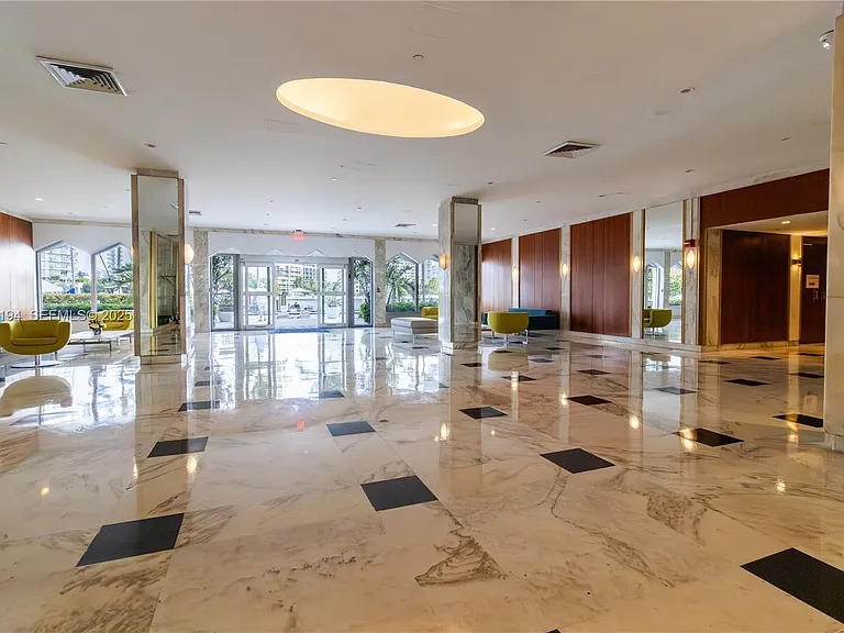 20 E Island Ave #1415 — Photo 7