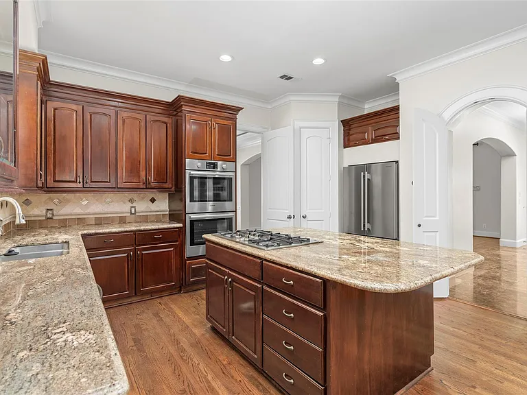 1505 Potomac Dr — Photo 11
