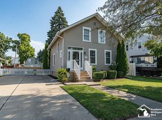 43 E Willow St, Monroe, MI 48162