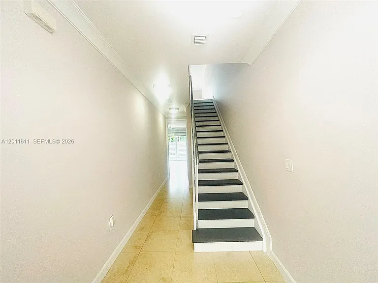 822 NE 19th Ave — Photo 3