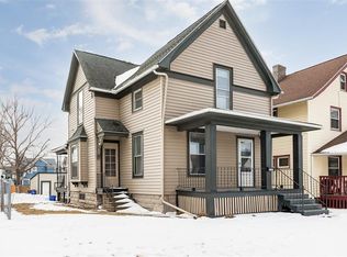 1525 4th Ave SE, Cedar Rapids, IA 52403