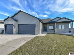 9500 Delano Dr, Lincoln, NE 68516