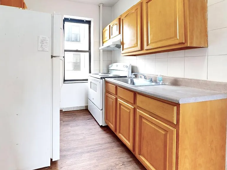 41-07 28th Ave #7 — Photo 4