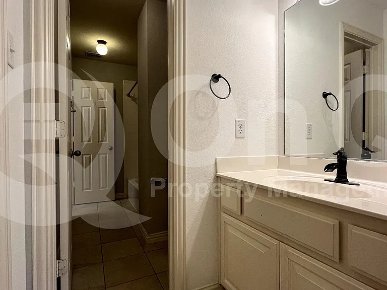 6798 Lee Meadow Dr — Photo 23