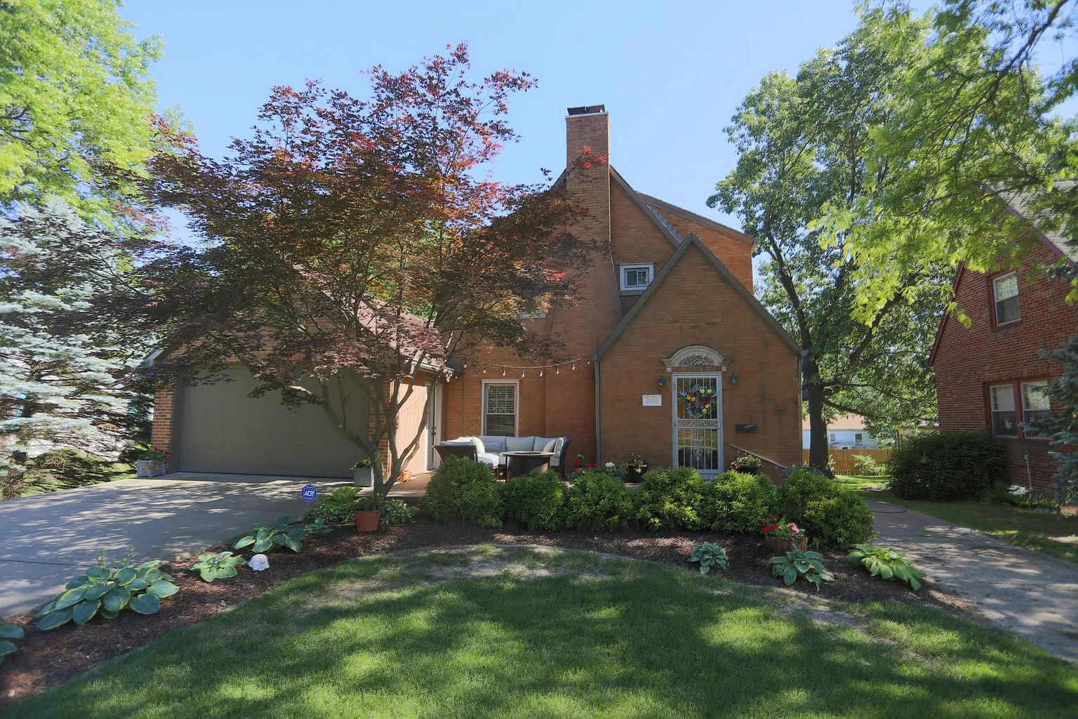 1504 E Glen Ave photo 1