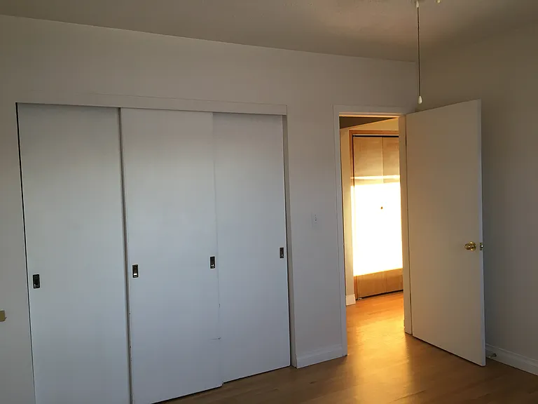 2527 Park St — Photo 2