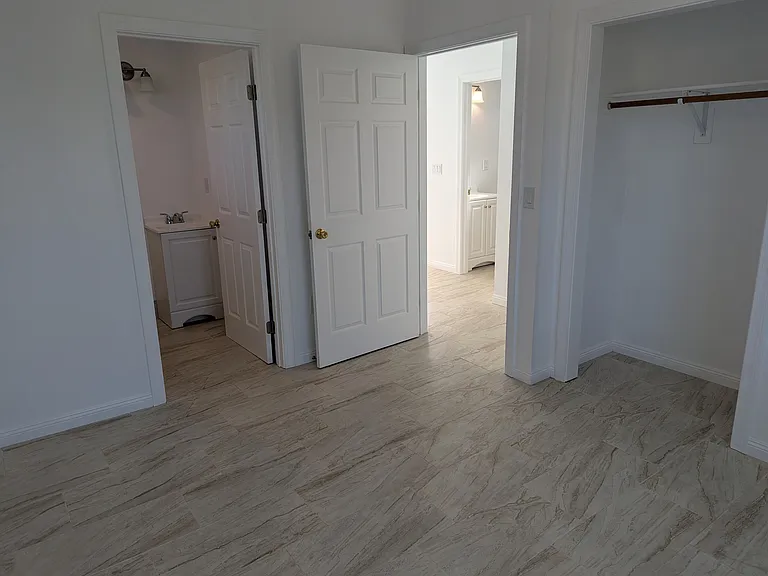 1208 N Oakley Ave #A — Photo 8