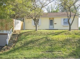 201 E 3rd St, Anamosa, IA 52205