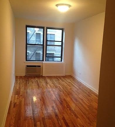 4th image of 110 Sullivan St APT 4A