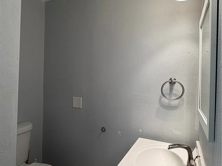 7914 Malvern Ave — Photo 4