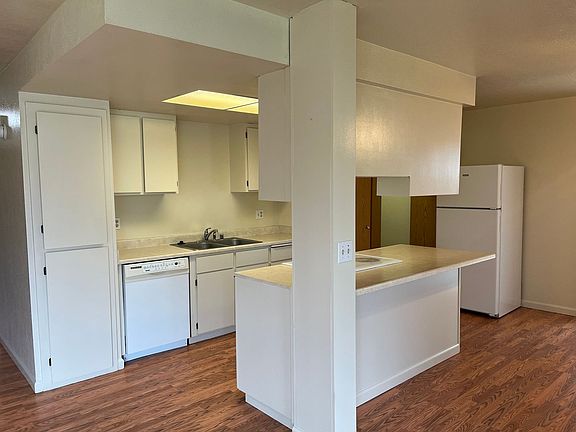 4th image of 1120 Beltline Rd