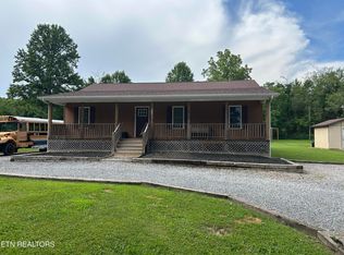 935 Pine Tree Rd, Jamestown, TN 38556
