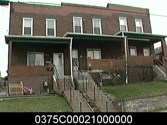 1613 Grandview Ave photo 1