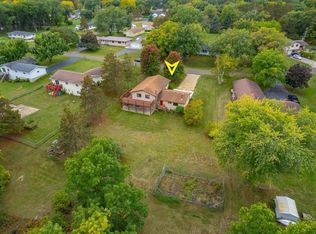 N6220 Packard Dr, Pardeeville, WI 53954