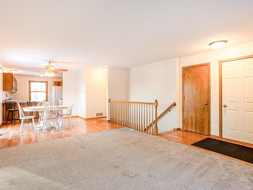 2339 Highwood Ave E, Maplewood, MN 55119 | Zillow