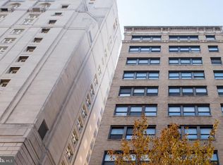220 S 16th St APT 202, Philadelphia, PA 19102