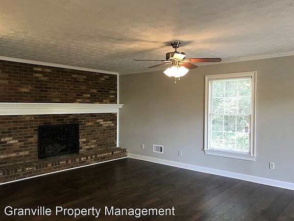 3rd image of 1212 Leslie Pl