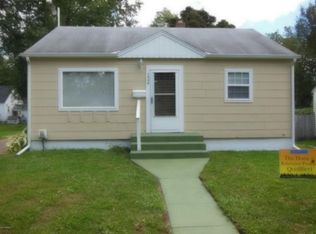 1230 Wayside Rd, Kalamazoo, MI 49048