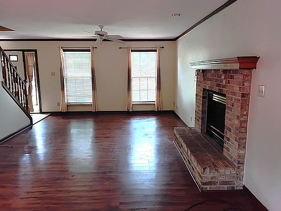 4th image of 810 Timber Brook Dr
