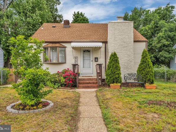 54 Princeton Ave, Bellmawr, NJ 08031