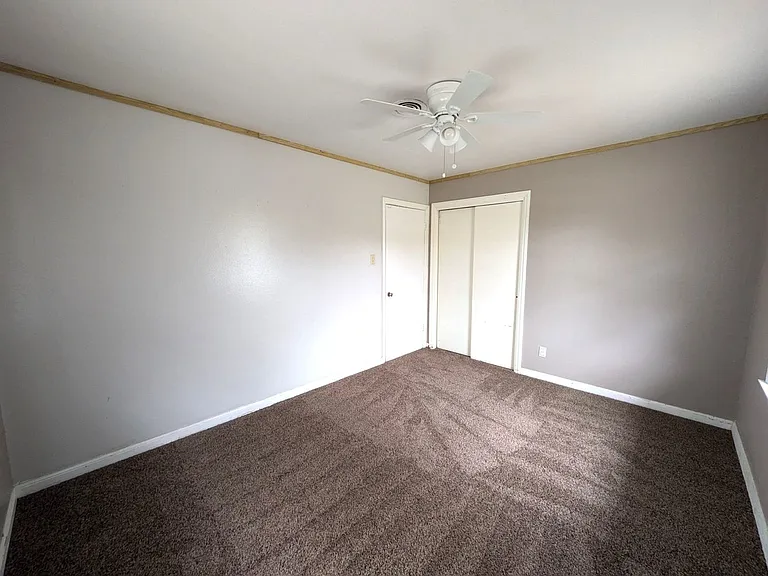 302 Bridal Wreath Ave — Photo 16