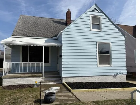 5125 Arch St, Maple Heights, OH 44137