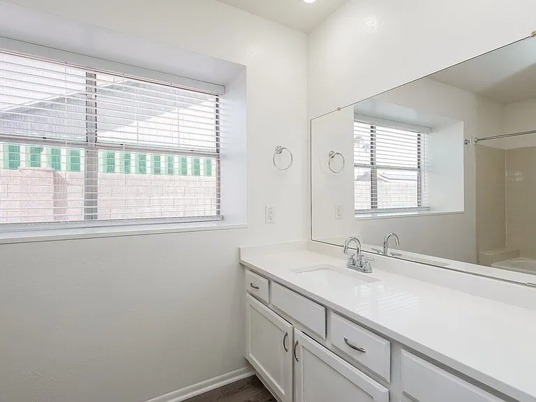 8725 W Carol Ave — Photo 11