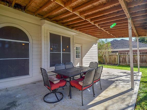 4th image of 21311 Ocean Park Ln