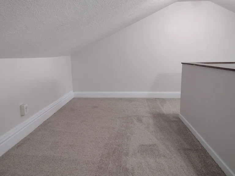 4403 Davison St — Photo 26