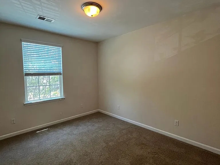 479 Truman Dr — Photo 11