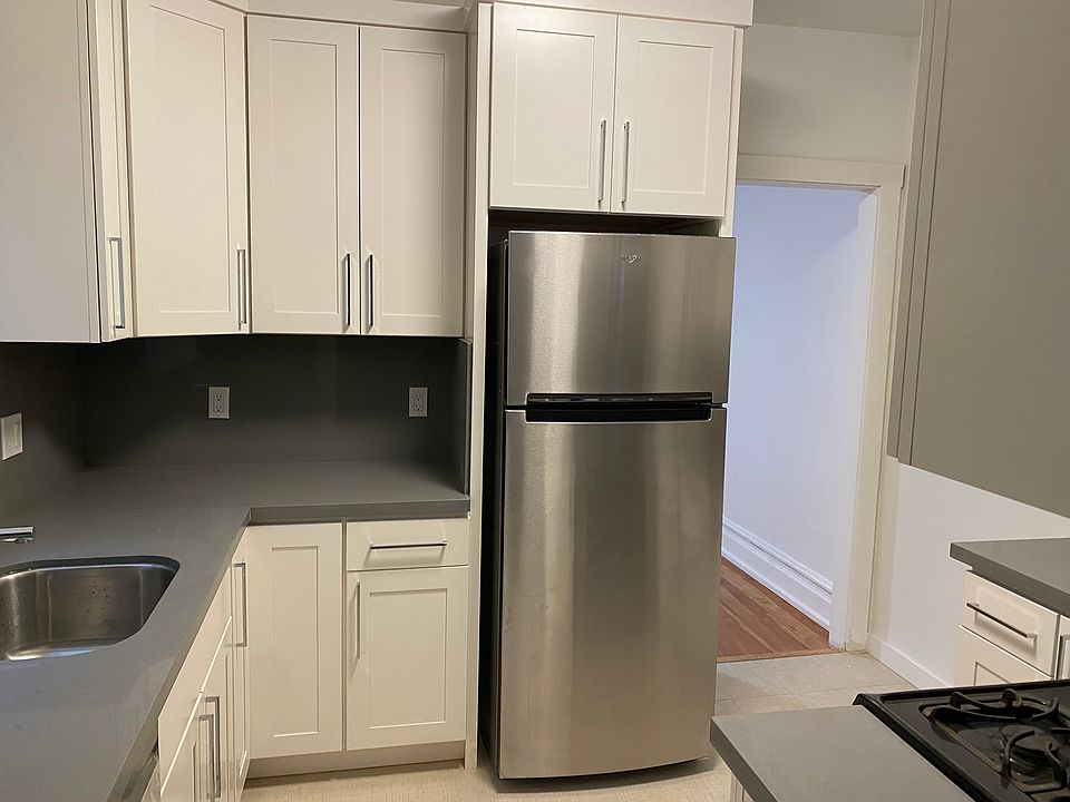 Newly Renovated Kitchen with
new appliances