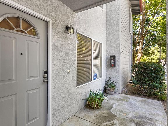 5th image of 4900 Dover Lane #1309